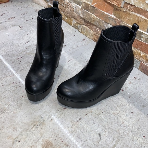 MOSSIMO 9 Black Wedge Booties - Picture 8 of 9